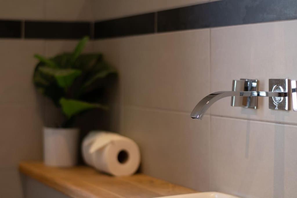 Edge14- Spacious, Stylish And Near The Beach! 뉴키 외부 사진