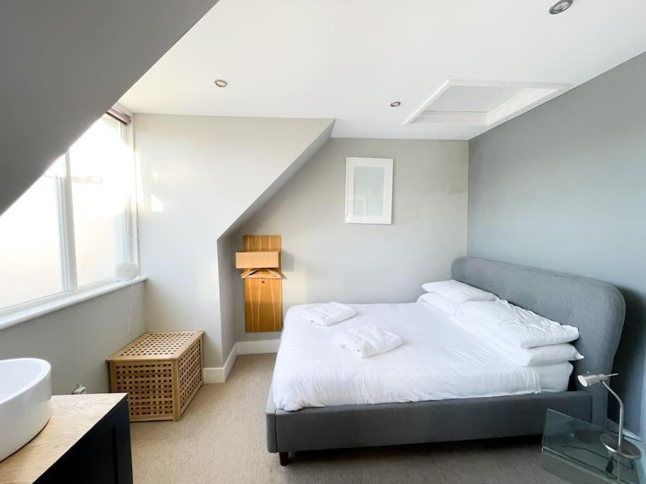 Edge14- Spacious, Stylish And Near The Beach! 뉴키 외부 사진