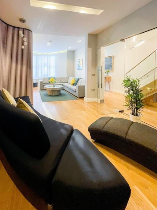 Edge14- Spacious, Stylish And Near The Beach! 뉴키 외부 사진